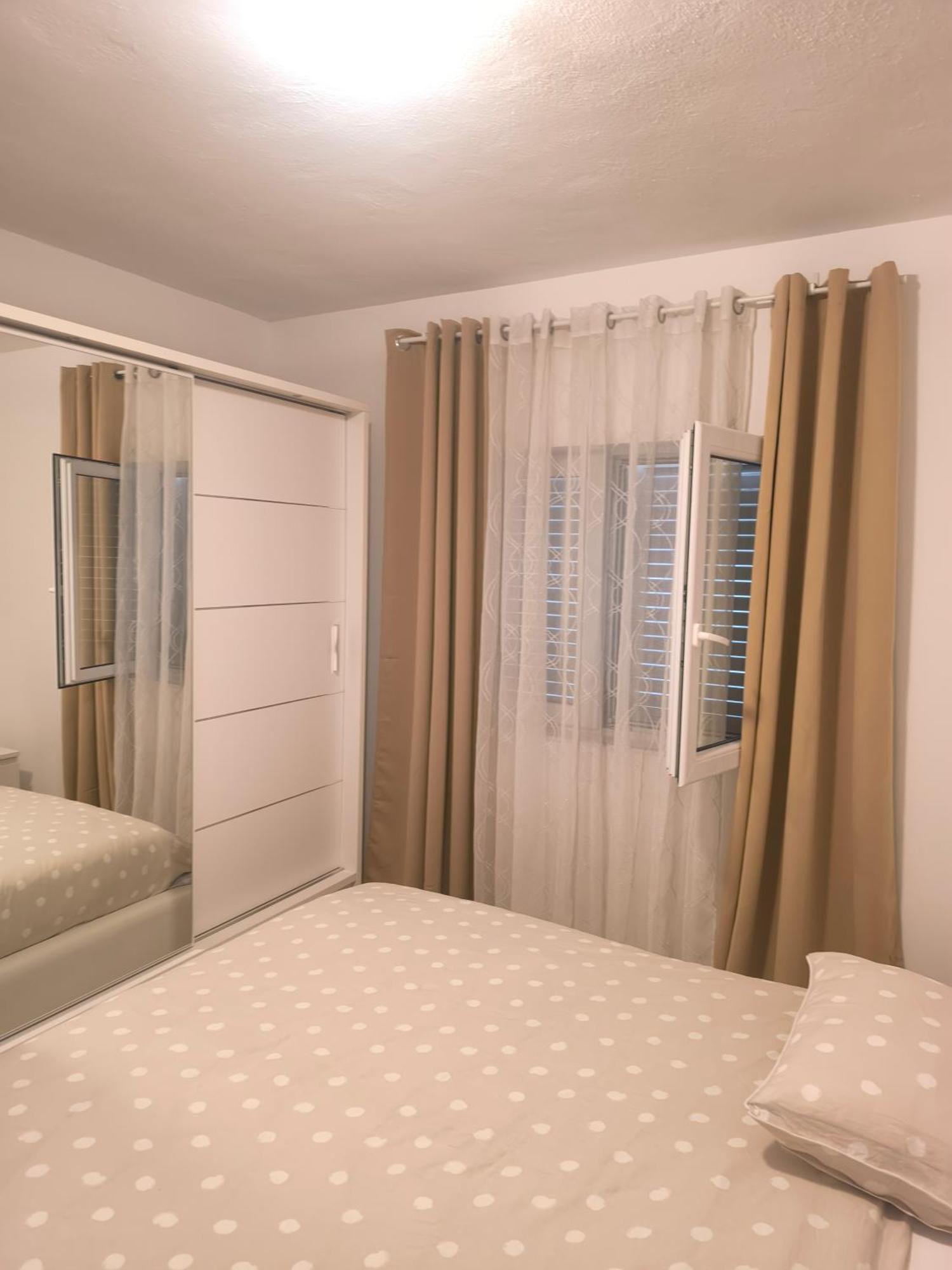 Apartman Rex Svinisce Rum bild